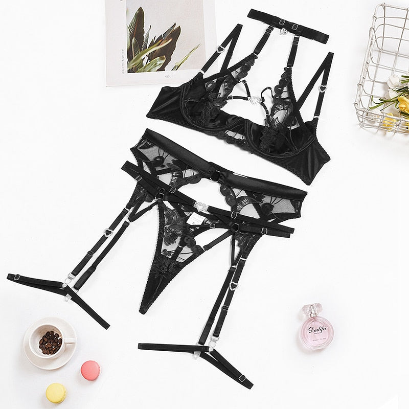 Ellolace Fancy Lingerie Sensual Fairy Underwear 4-Piece Halter Bra Cut Out Thongs Delicate Luxury Lace Exotic Sets Sissy Outfit