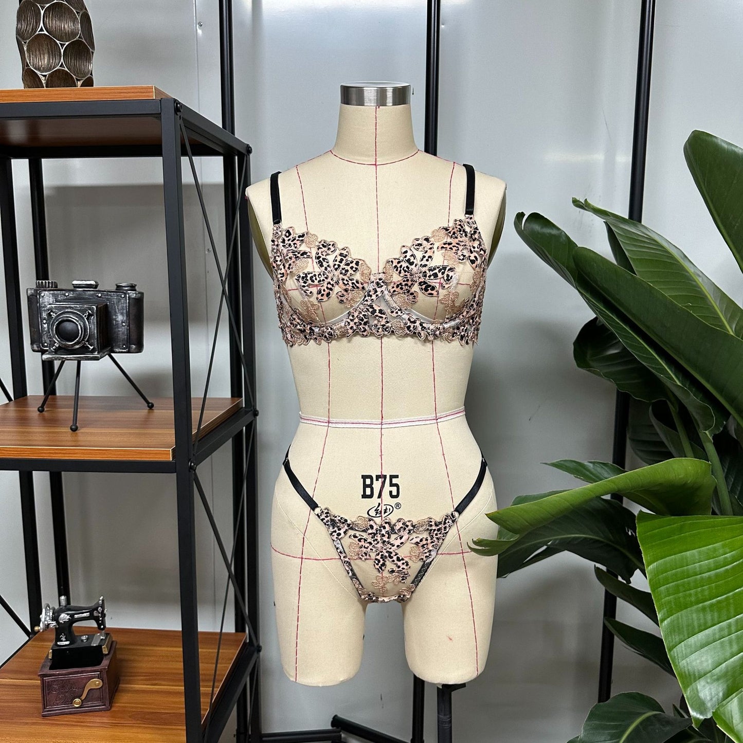 Ellolace Floral Lingerie Set Women 2 Piece See Through Delicate Underwear Fancy Bilizna Set Intim Goods Sexy Lace Outfits