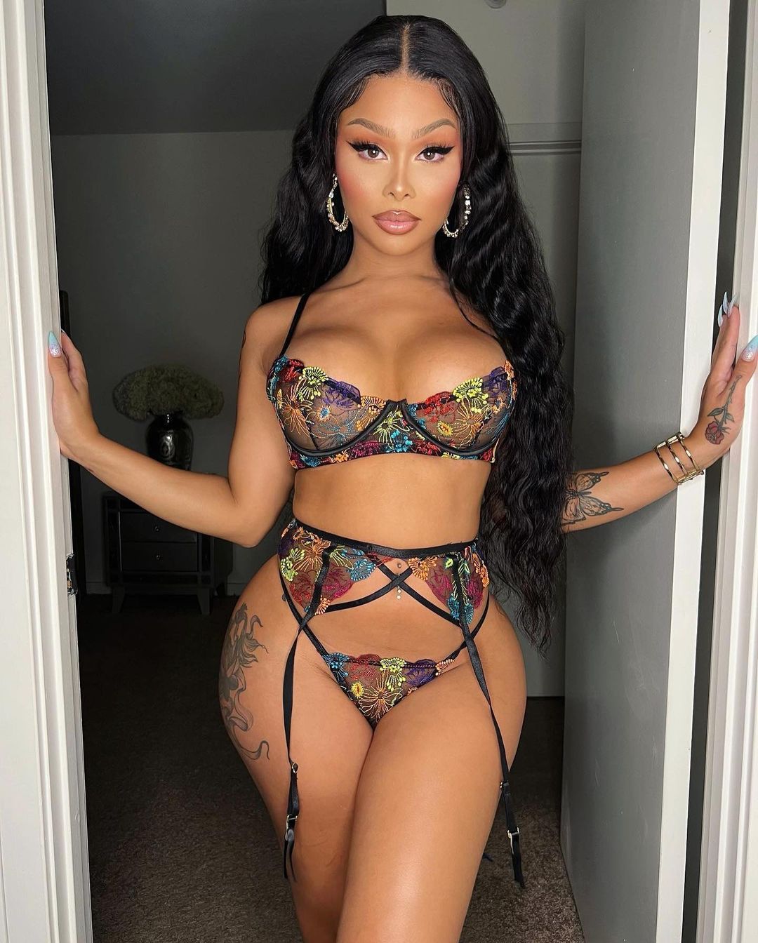 Floral Lace Bra Set with Garters