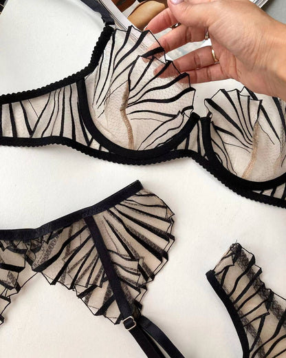 Ellolace Fancy Lingerie For Women Transparent Lace Embroidery Garter 3-Piece Sexy Underwear Sheer Bra Intimate Kits Bilizna Set