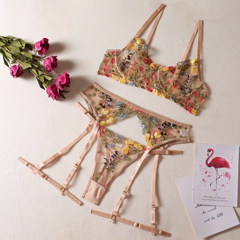 Lace Transparent Embroidery 3-Piece Garters Short Skin Care Kits