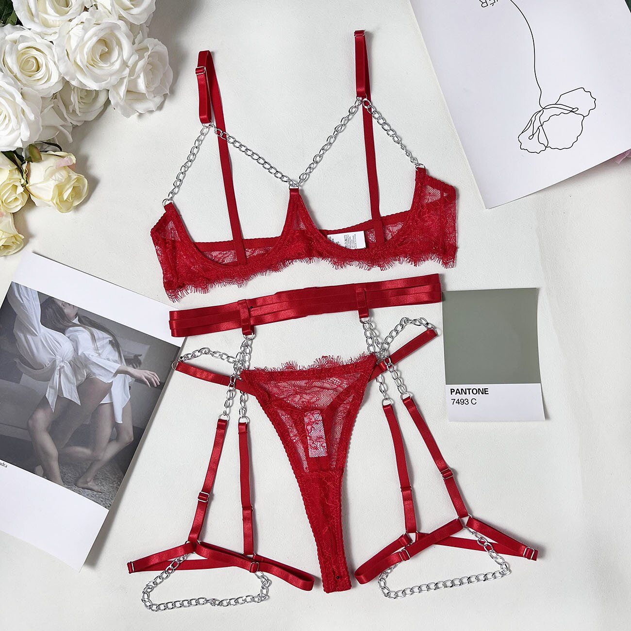 Cut Out Bra Sets Sexy Garter With Chain g-Strings Thongs Fetish 3-Piece