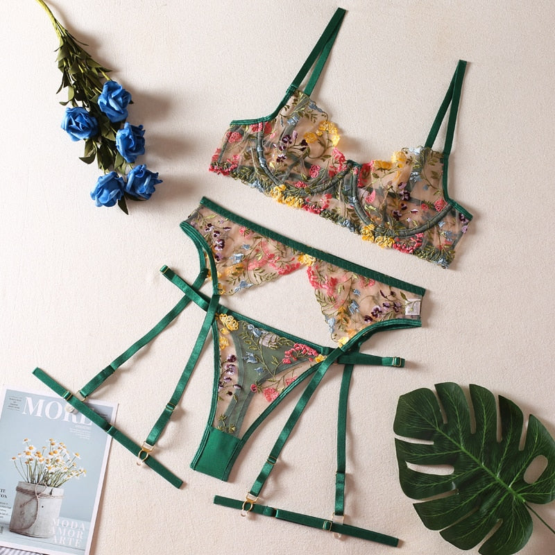 Lace Transparent Embroidery 3-Piece Garters Short Skin Care Kits